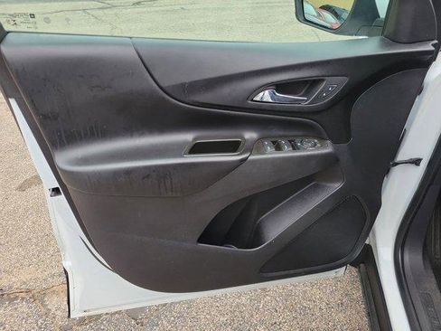 Used 2021 Chevrolet Equinox LT image 16