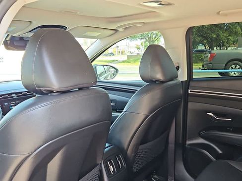Used 2022 Hyundai Tucson SEL w/ Convenience + Premium Package FWD image 16