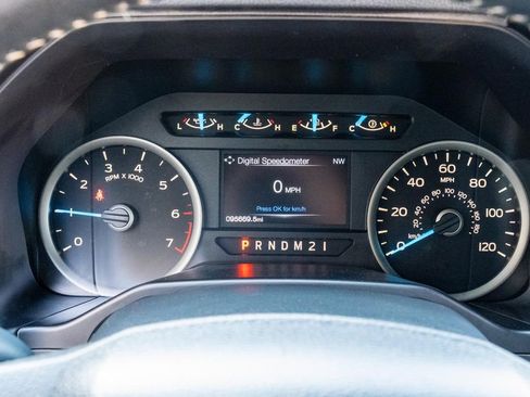 Used 2017 Ford F150 XLT w/ Equipment Group 302A Luxury RWD image 3