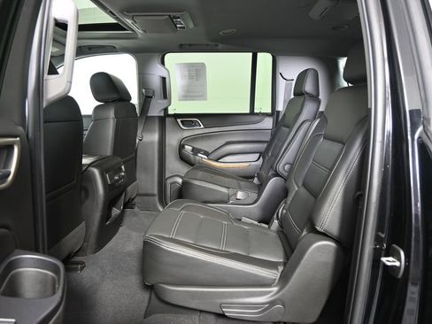 Used 2020 GMC Yukon XL Denali w/ Denali Ultimate Black Edition AWD/4WD image 19