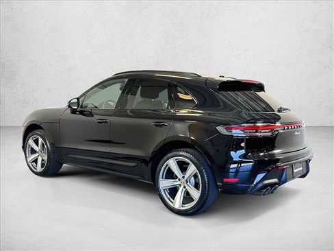 Used 2025 Porsche Macan AWD/4WD image 3