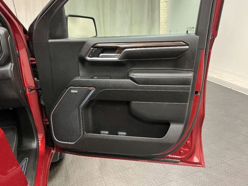 Used 2023 GMC Sierra 1500 SLT w/ SLT Convenience Package AWD/4WD image 42