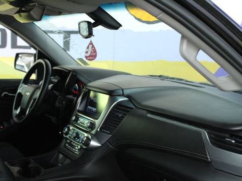 Used 2019 Chevrolet Tahoe LS AWD/4WD image 12