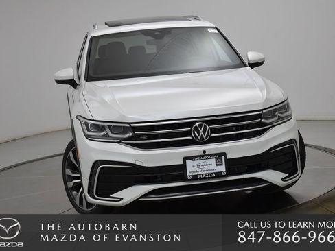 Used 2022 Volkswagen Tiguan SEL R-Line image 4