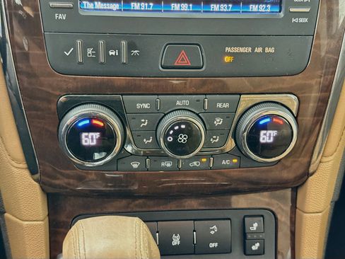 Used 2016 Buick Enclave Leather FWD image 16