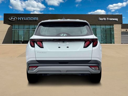 Used 2026 Hyundai Tucson SE FWD image 6