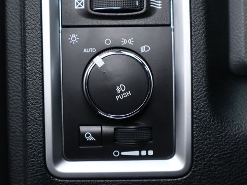 Used 2016 RAM 1500 Big Horn RWD image 11