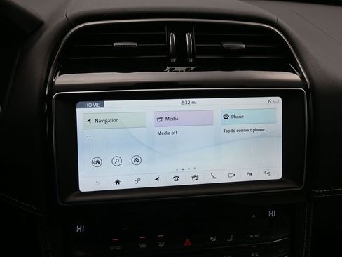 Used 2017 Jaguar F-PACE R-Sport image 14