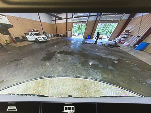 Used 2022 Chevrolet Silverado 1500 LT w/ Convenience Package II AWD/4WD image 29