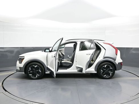 New 2025 Kia Niro Wave w/ Wave Preserve Package image 44