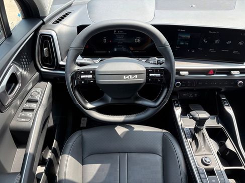 New 2026 Kia Sorento S FWD image 17