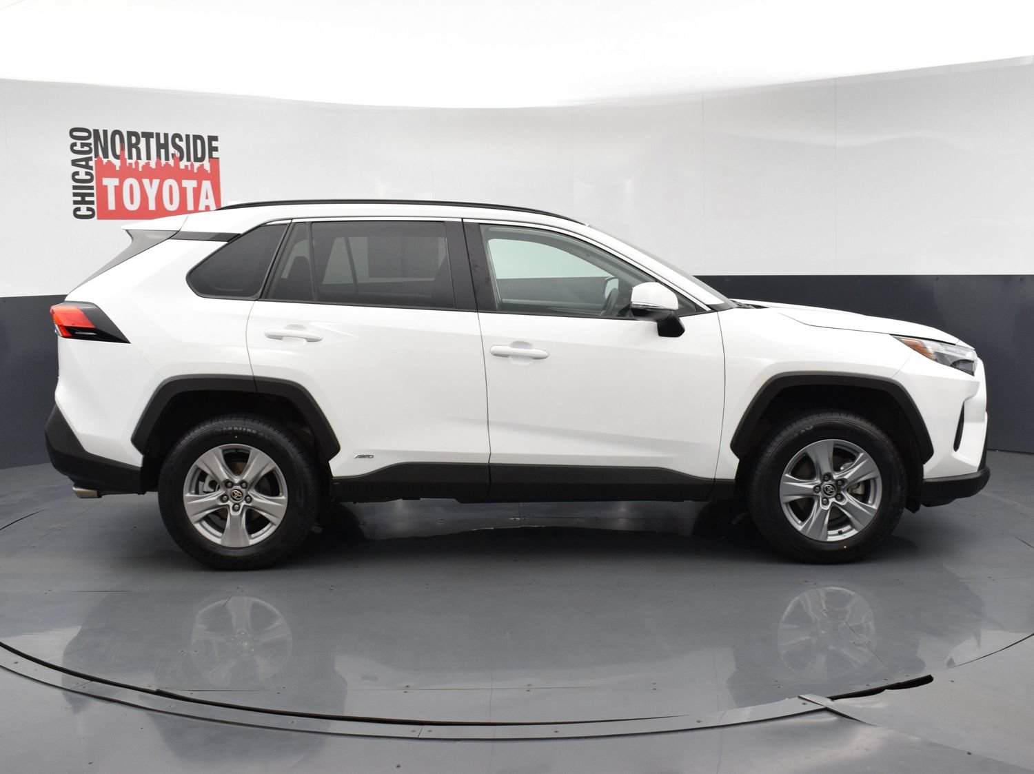 Used 2025 Toyota RAV4 XLE AWD/4WD image 5