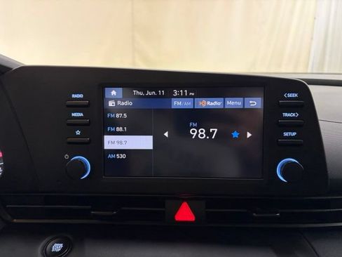 Used 2025 Hyundai Elantra Sport FWD image 31