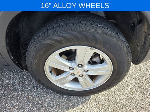 Used 2022 Chevrolet Trax LT w/ Driver Confidence Package image 29