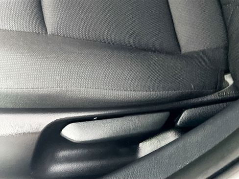 Used 2025 Toyota Corolla LE image 15