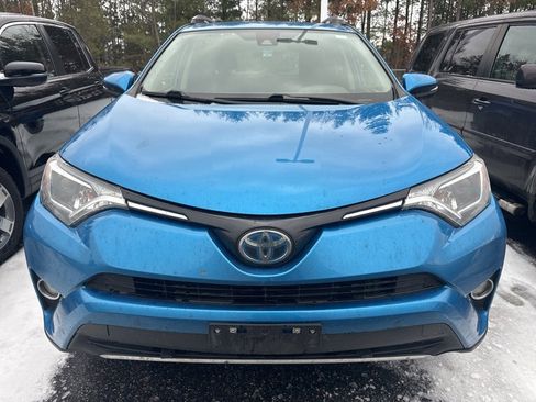 Used 2018 Toyota RAV4 XLE image 14
