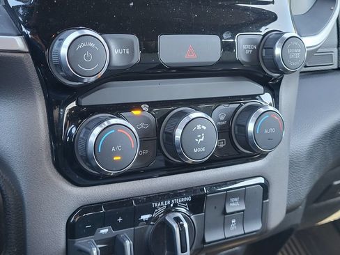 Used 2022 RAM 1500 Big Horn w/ Trailer Tow Group AWD/4WD image 23