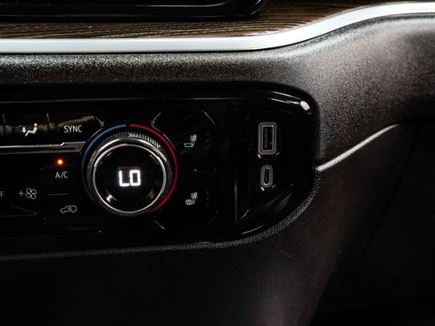 Used 2022 Chevrolet Silverado 1500 LT image 25