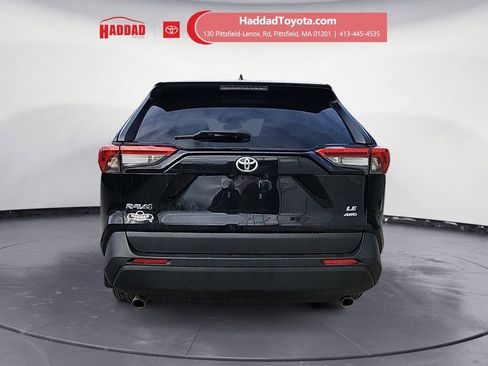 Certified 2022 Toyota RAV4 LE image 4