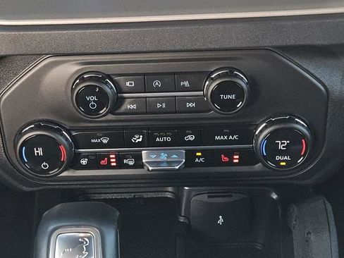 Used 2025 Ford Bronco Outer Banks image 15