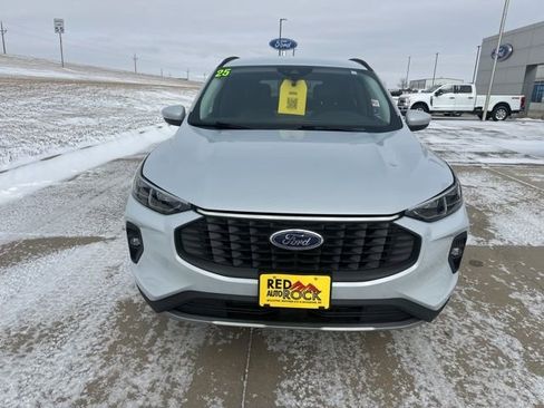 Used 2025 Ford Escape Platinum image 10