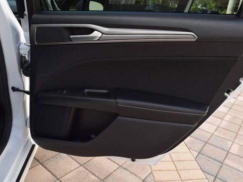 Used 2020 Ford Fusion SE FWD image 75