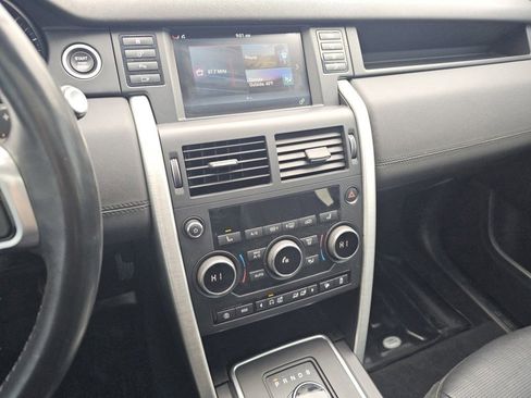 Used 2018 Land Rover Discovery Sport HSE image 31