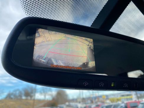 Used 2012 Toyota Tundra 4x4 Double Cab image 16