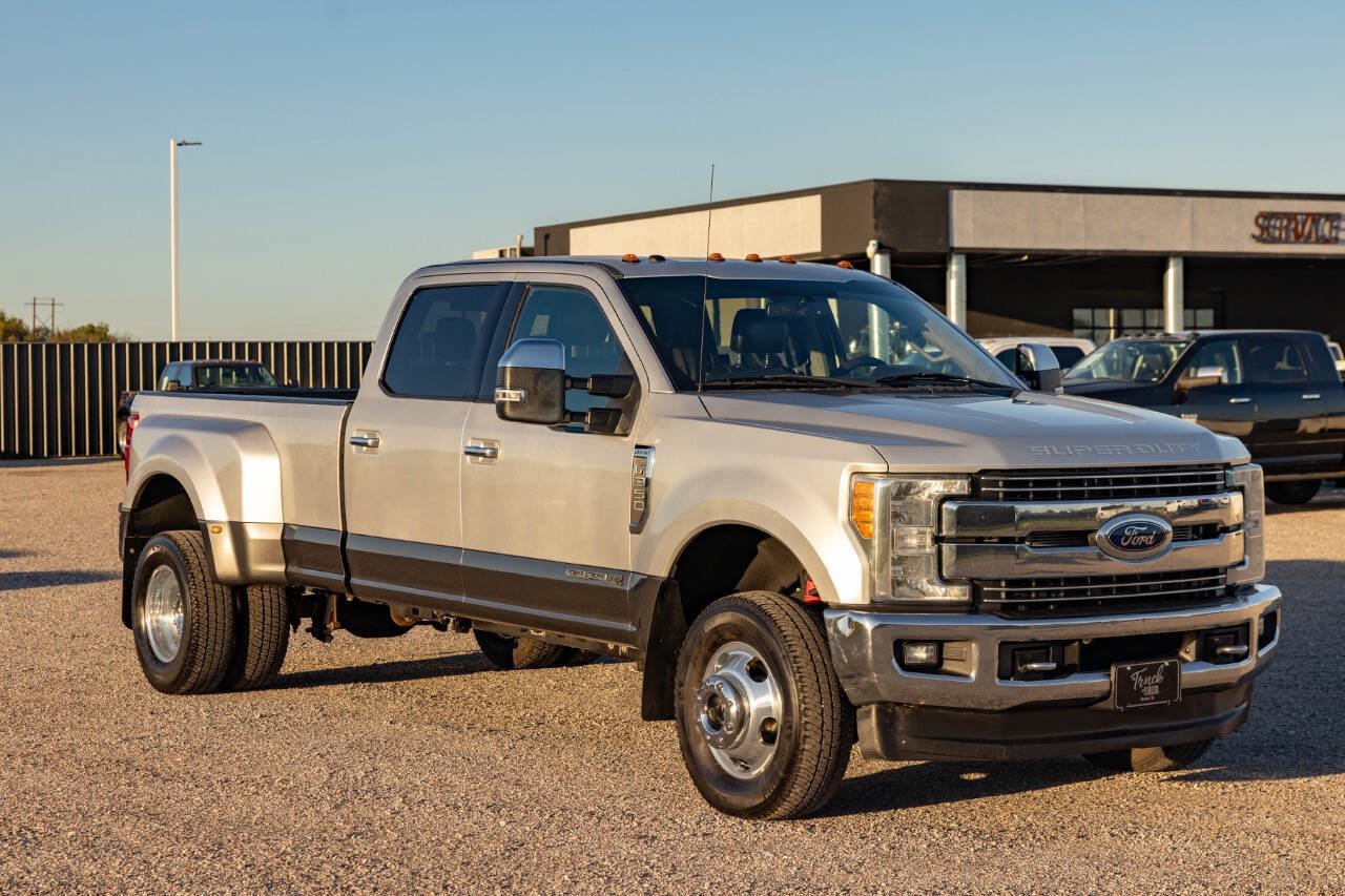 Used 2017 Ford F350 Lariat w/ Chrome Package AWD/4WD image 4