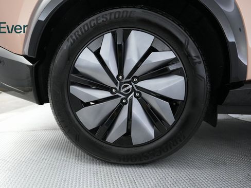 Used 2023 Nissan Ariya image 18