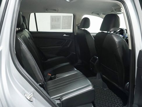 Used 2023 Volkswagen Tiguan SE image 12