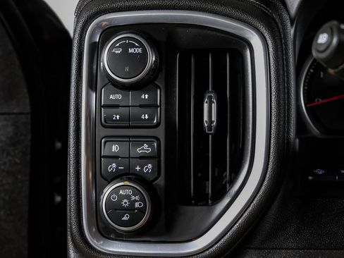 Used 2023 Chevrolet Silverado 3500 High Country w/ Technology Package AWD/4WD image 26