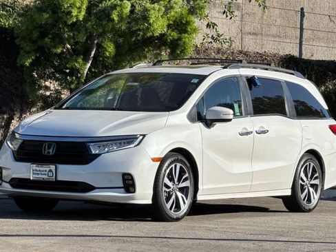 Certified 2022 Honda Odyssey Touring image 9