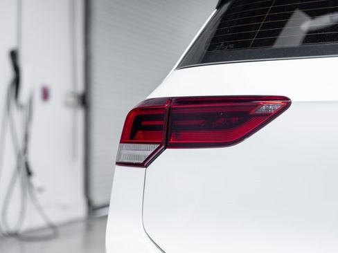 Used 2022 Volkswagen GTI SE image 14