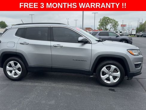 Used 2019 Jeep Compass Latitude w/ Popular Equipment Group FWD image 9