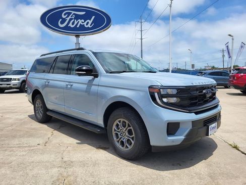 New 2026 Ford Expedition Max Active RWD image 11