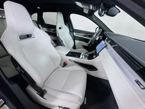 Used 2025 Jaguar F-PACE R-Dynamic S image 30