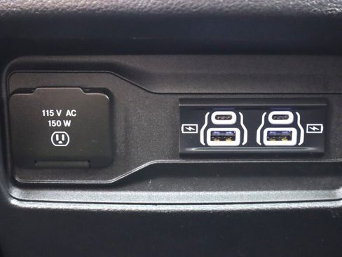 Used 2022 Jeep Grand Cherokee Overland w/ Luxury Tech Group IV image 40