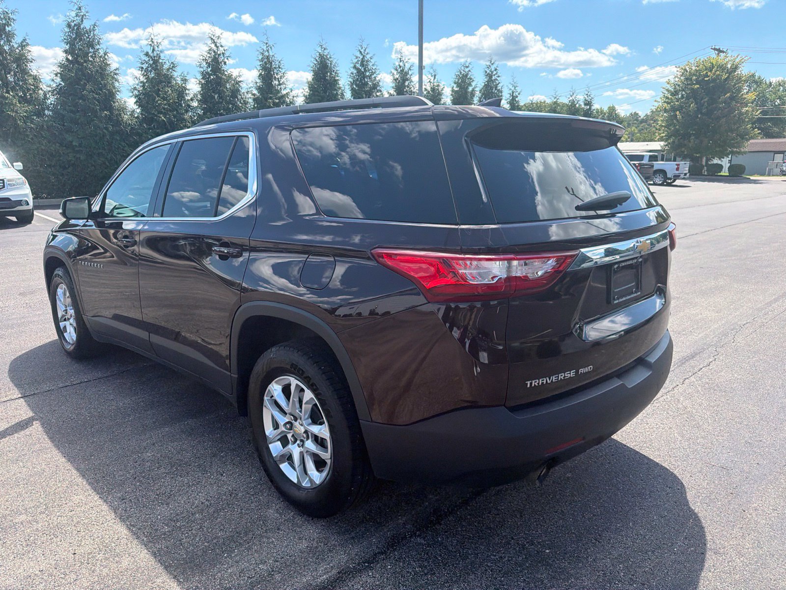 Used 2020 Chevrolet Traverse LT w/ LPO, Floor Liner Package AWD/4WD image 3