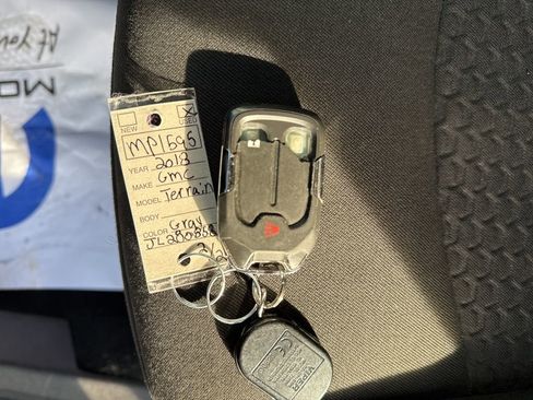 Used 2018 GMC Terrain SLE image 24