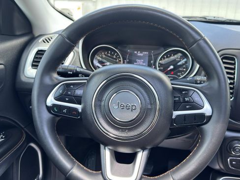 Used 2021 Jeep Compass Latitude w/ Sun and Sound Group FWD image 18