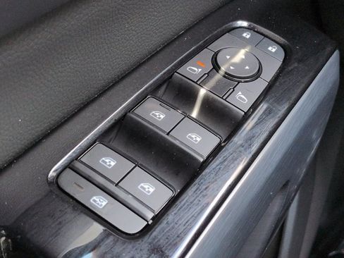 Certified 2024 Nissan Pathfinder SL w/ SL Premium Package FWD image 25