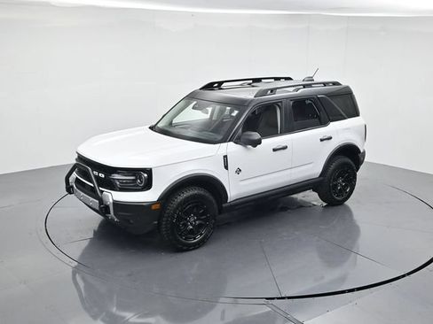 Used 2025 Ford Bronco Sport Outer Banks w/ Sasquatch Outer Banks Package AWD/4WD image 40