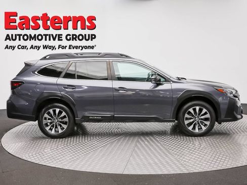 Used 2023 Subaru Outback Limited AWD/4WD image 4