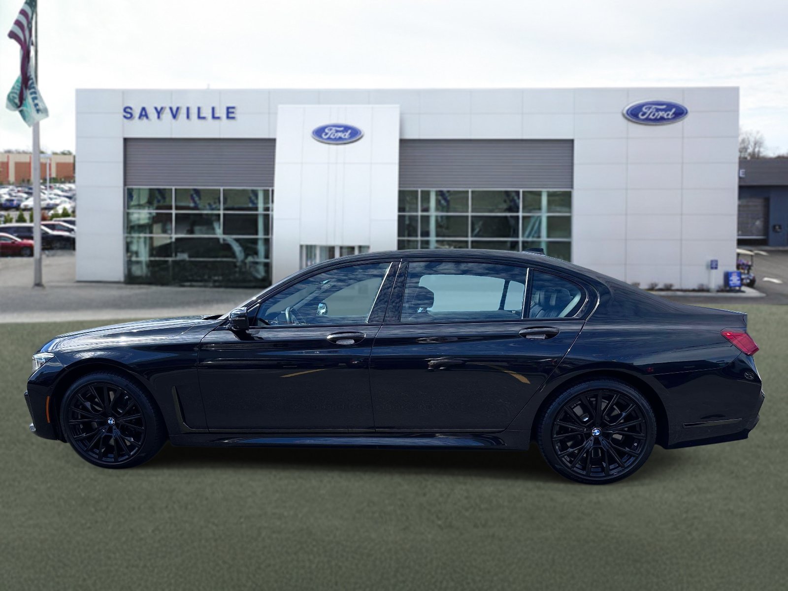 Used 2022 BMW 750i xDrive w/ M Sport Package AWD/4WD image 2