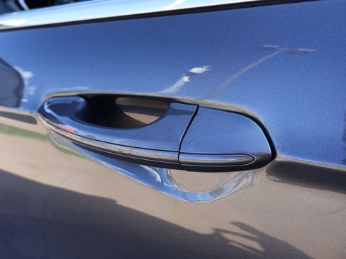 Used 2020 Ford Fusion SE FWD image 19