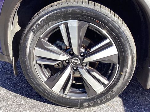 Used 2023 Nissan Rogue Platinum AWD/4WD image 12