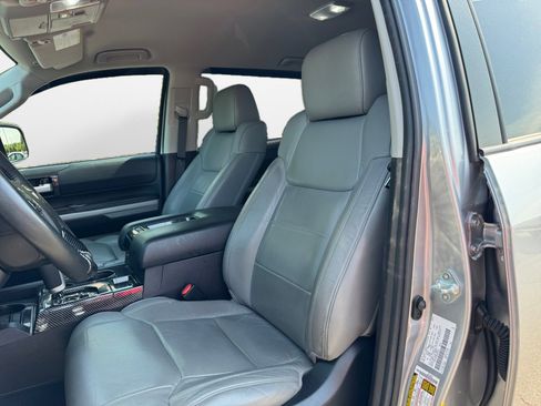 Used 2021 Toyota Tundra SR5 w/ SR5 Leather Package AWD/4WD image 9