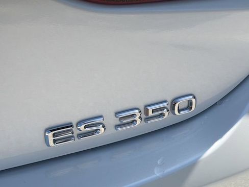 Used 2025 Lexus ES 350 Ultra Luxury w/ Accessory Package (Z1) image 10