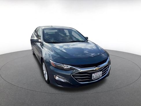 Used 2024 Chevrolet Malibu LT image 3